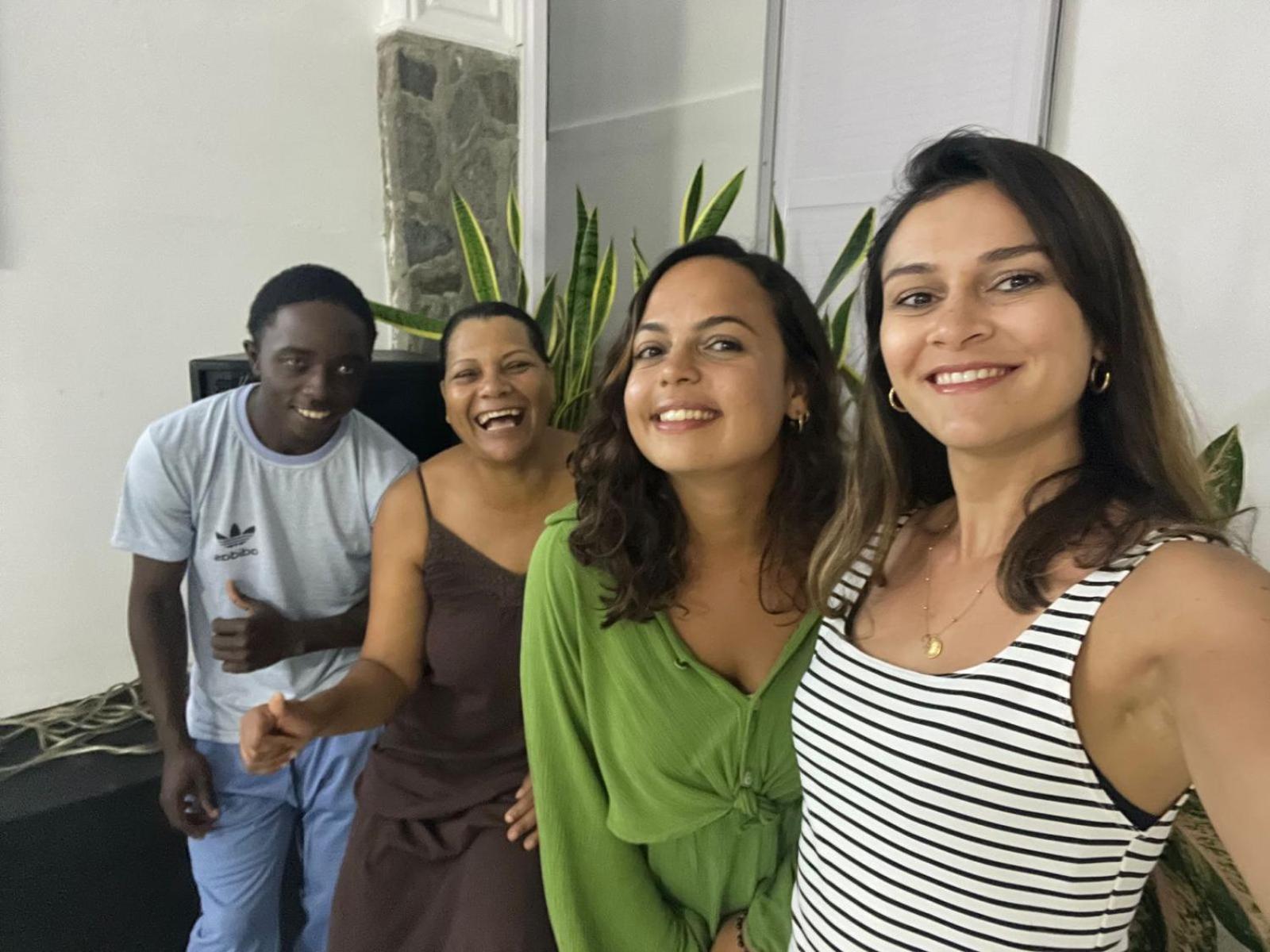 Appartamento O Bercail Du Sud Chez Jeannette Saint Gabriel Esterno foto